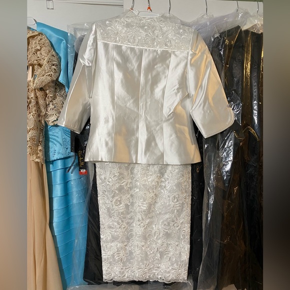 Nina Nischelle New with tags style 2820 in white ivory - Picture 5 of 9